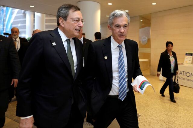 Travão no PIB obriga a marcha-atrás dos bancos centrais