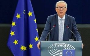 Juncker pede uma Europa unida com um euro mais forte