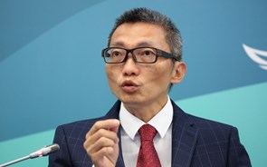 O bilionário que abandonou a Tencent para dar dinheiro aos professores