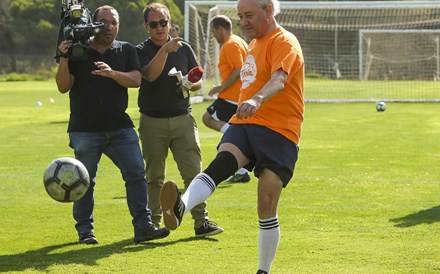 Rui Rio entra em jogo de futebol a dizer para não se chamar 'rentrée' a Pontal