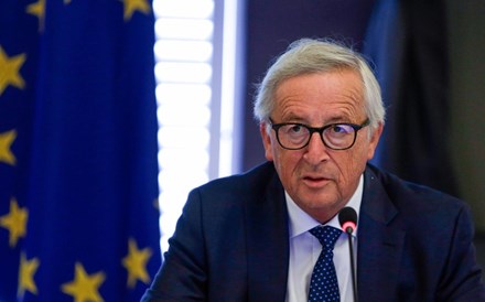 Juncker: proposta de Orçamento italiana pode gerar “crise igual à grega”