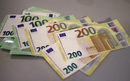 Europeus pouparam 12,1% do rendimento no segundo trimestre e portugueses 7,5%