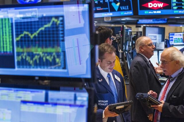 Tensão em Itália abala bolsas europeias. Juros e ouro sobem 