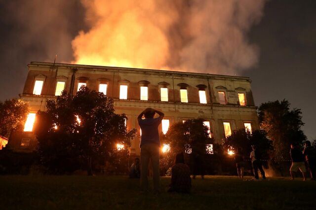 Incêndio destruiu Museu Nacional do Brasil e grande parte do seu acervo