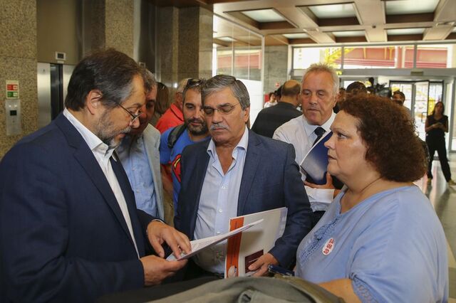 Professores avançam com greve após Governo manter proposta