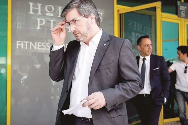 Sócios do Sporting decidem manter suspensão a Bruno de Carvalho