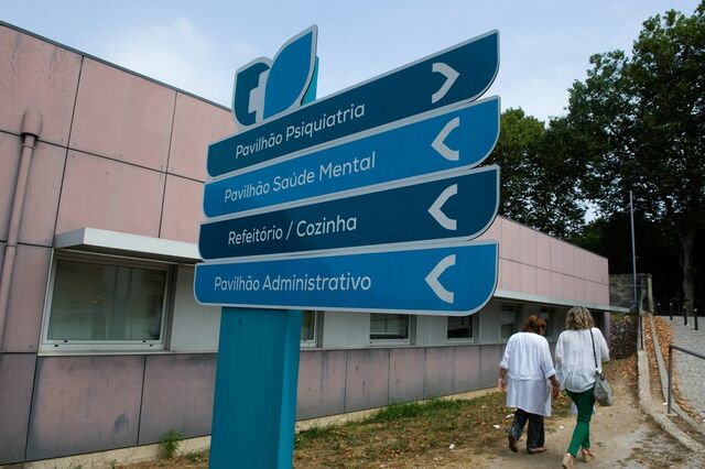 Deputados reconhecem problemas do hospital de Gaia e pedem intervenção da tutela