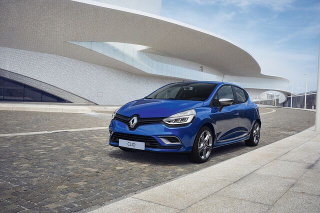 Metade dos 4,8 milhões de carros que circulam em Portugal são de seis marcas