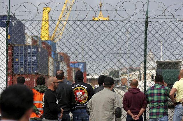 Governo em contacto com Autoeuropa para escoar produção devido a greve dos estivadores