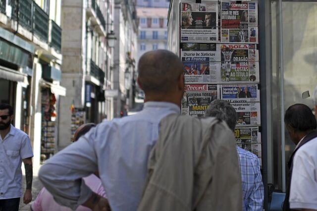 Portugueses continuam a confiar em notícias mas duvidam do que lêem na net