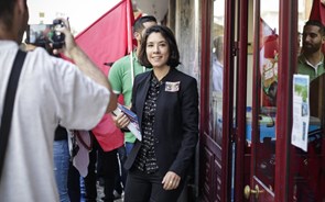 Joana Mortágua reitera no protesto de docentes que pode avançar com apreciação parlamentar 