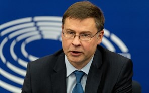 Dombrovskis assume interinamente pasta do Comércio em Bruxelas