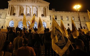 Forte aparato policial no protesto dos polícias no Parlamento 