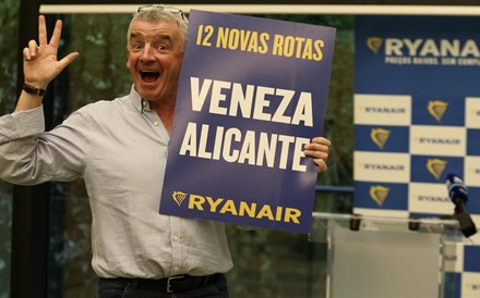 Ryanair sinaliza compromisso com Portugal  
