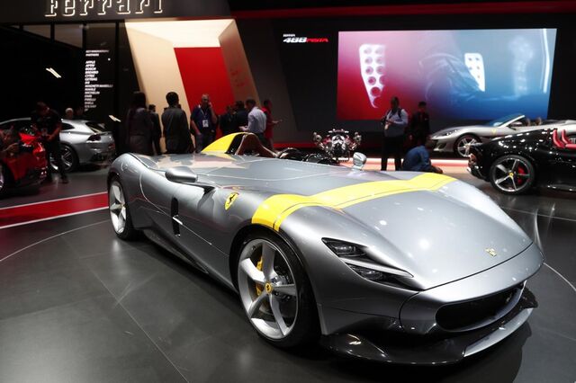 Ferrari escolhe 499 “sortudos” para modelo Monza, de 1,6 milhões