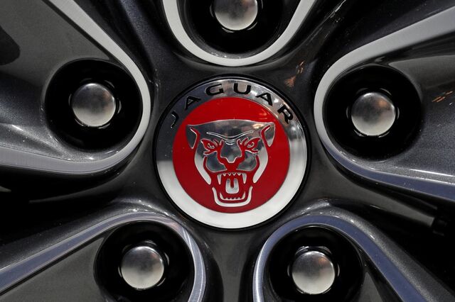 Jaguar tem importado peças automóveis da China em malas devido ao vírus 