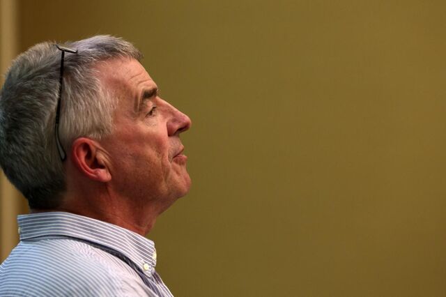 Ryanair diminui oferta de voos devido ao aumento das restrições europeias