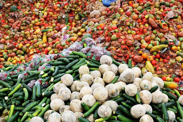 Desperdício alimentar: No prato ou no lixo?