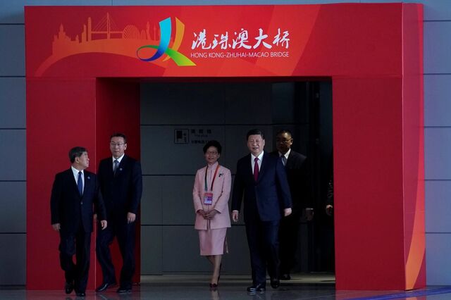 Maior ponte marítima do mundo inaugurada pelo presidente chinês