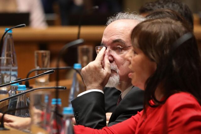 Governo promete reduzir 'ou anular' cortes de pensões antecipadas