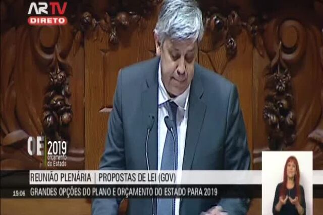 Centeno diz que orçamento é 'histórico' e garante 'enorme alívio fiscal' 