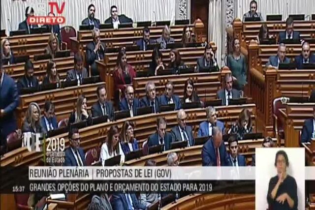 PSD critica “pura negociata eleitoral”, PS aponta regresso “do discurso do Diabo” 