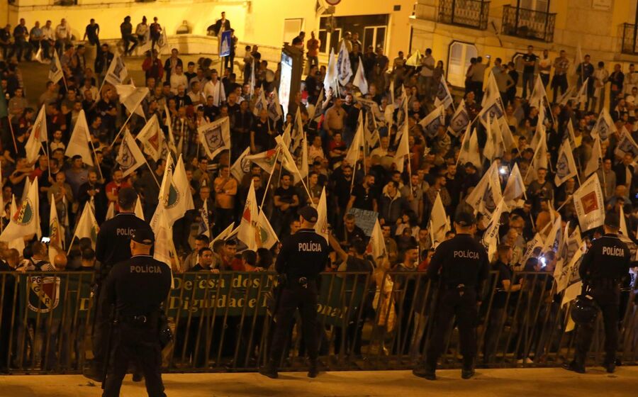policias protesto 