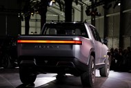 Rivian R1S SUV 