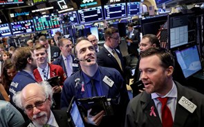 Wall Street sem rumo definido mas ainda no limiar de novos recordes