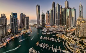 Governo do Dubai torna-se no primeiro no mundo “livre de papéis” 