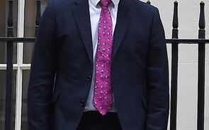 NAO DA PARA RASGAR Stephen Barclay brexit
