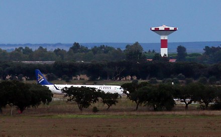 Acidente do Air Astana em Beja foi causado por erro nos cabos dos ailerons  