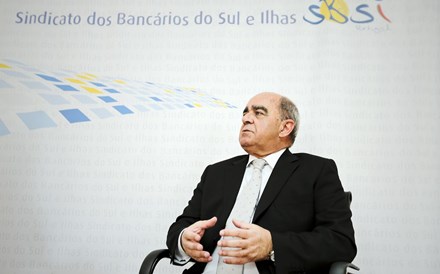 Sindicatos recusam aumentos salariais de 0,6% no BCP e apresentam propostas