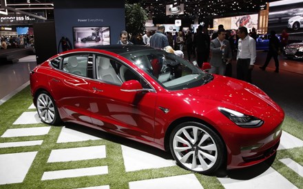 Tesla bate recordes de vendas com o Model 3 na estreia europeia na Noruega