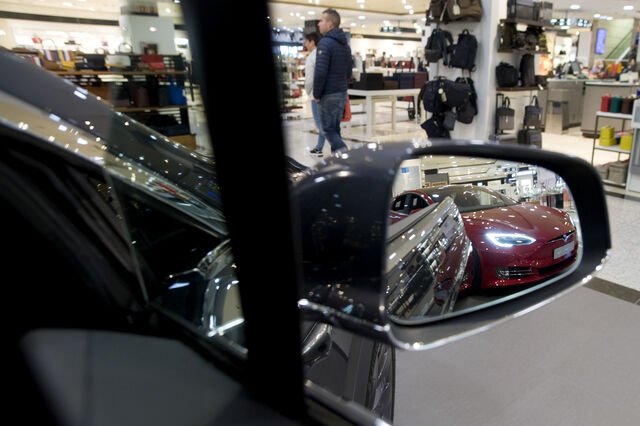 Credit Suisse prevê que Tesla perca liderança do mercado e afunde 40% em bolsa