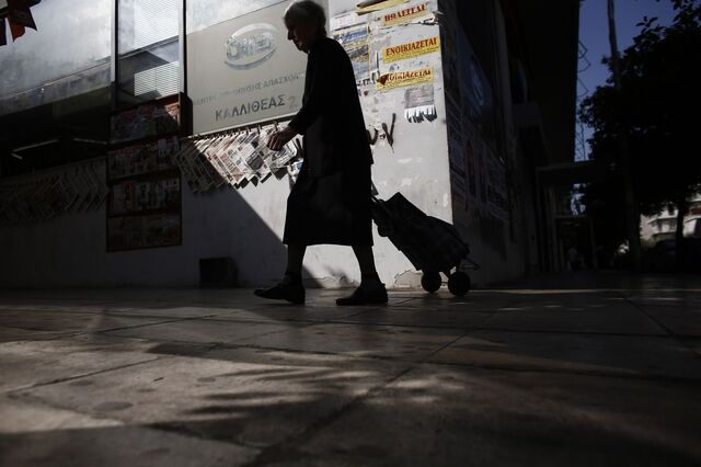 Reformados gregos estão a mudar-se para um dos países mais pobres da Europa