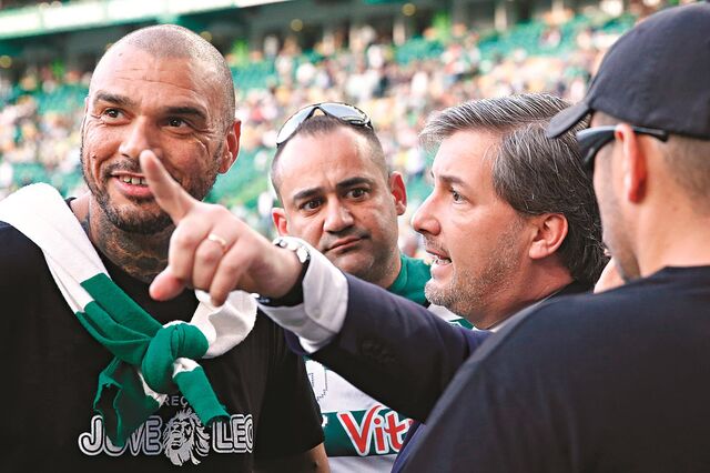 Bruno de Carvalho e Mustafá foram denunciados por três membros da claque