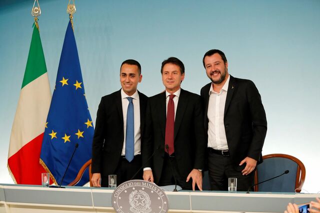 Itália aproxima-se da Comissão Europeia cedendo sem mostrar que cede