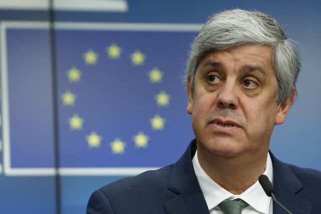 Funcionários com aumentos para 635 euros perdem pontos para progressões