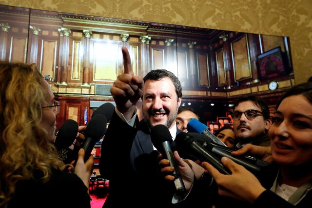 Salvini: 'Já chegou a carta de Bruxelas? Agora esperamos a carta do Pai Natal'