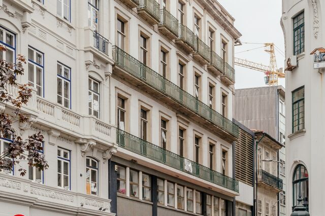 O Banco Pinto Leite, o Titanic e o Embaixador: A história de uma venda no Porto 
