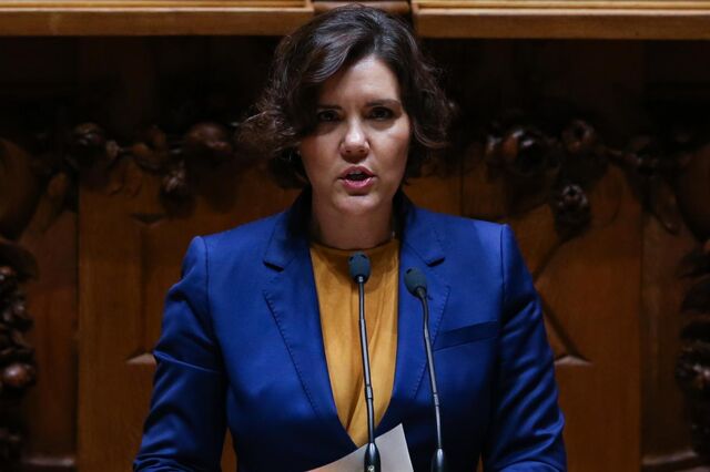 Cristas imagina-se primeira-ministra: 'estarei presente para as boas e más notícias'