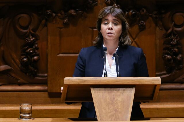 Bloco saúda OE mas deixa caderno de encargos até ao fim da legislatura  