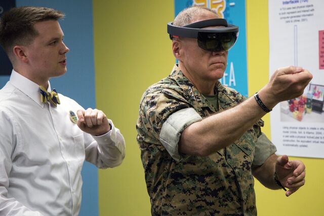 Microsoft fornece capacetes de realidade aumentada ao exército dos EUA