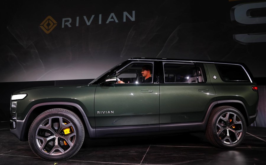 Rivian R1S SUV 