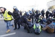 coletes amarelos