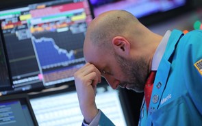 Europa aproxima-se de 'bear market' naquele que pode ser o pior ano numa década