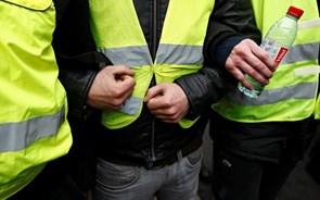 Coletes amarelos em Paris optam este sábado por manifestações autorizadas