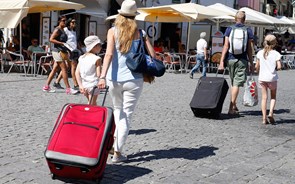 Agências de turismo britânicas dizem que entrada de Portugal para corredores chega a tempo