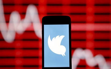 Twitter fecha escritório em Bruxelas. Comissão Europeia diz-se preocupada